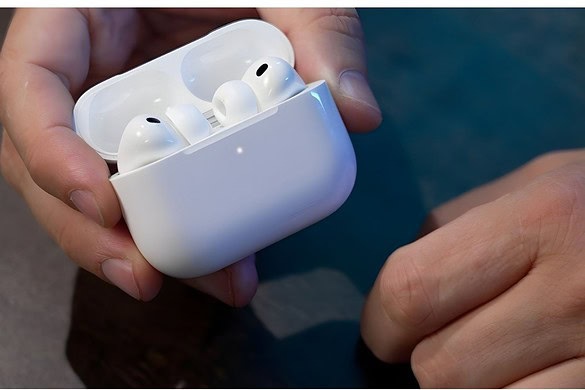 AirPods, la traduzione Live arriva in UE: disponibile anche in Italia
