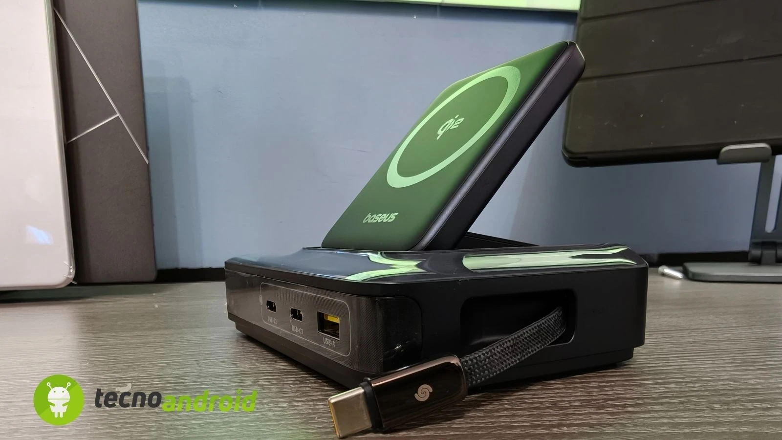 Baseus Nomos NH21: la stazione di ricarica 5 in 1 adatta a tutti i device | RECENSIONE