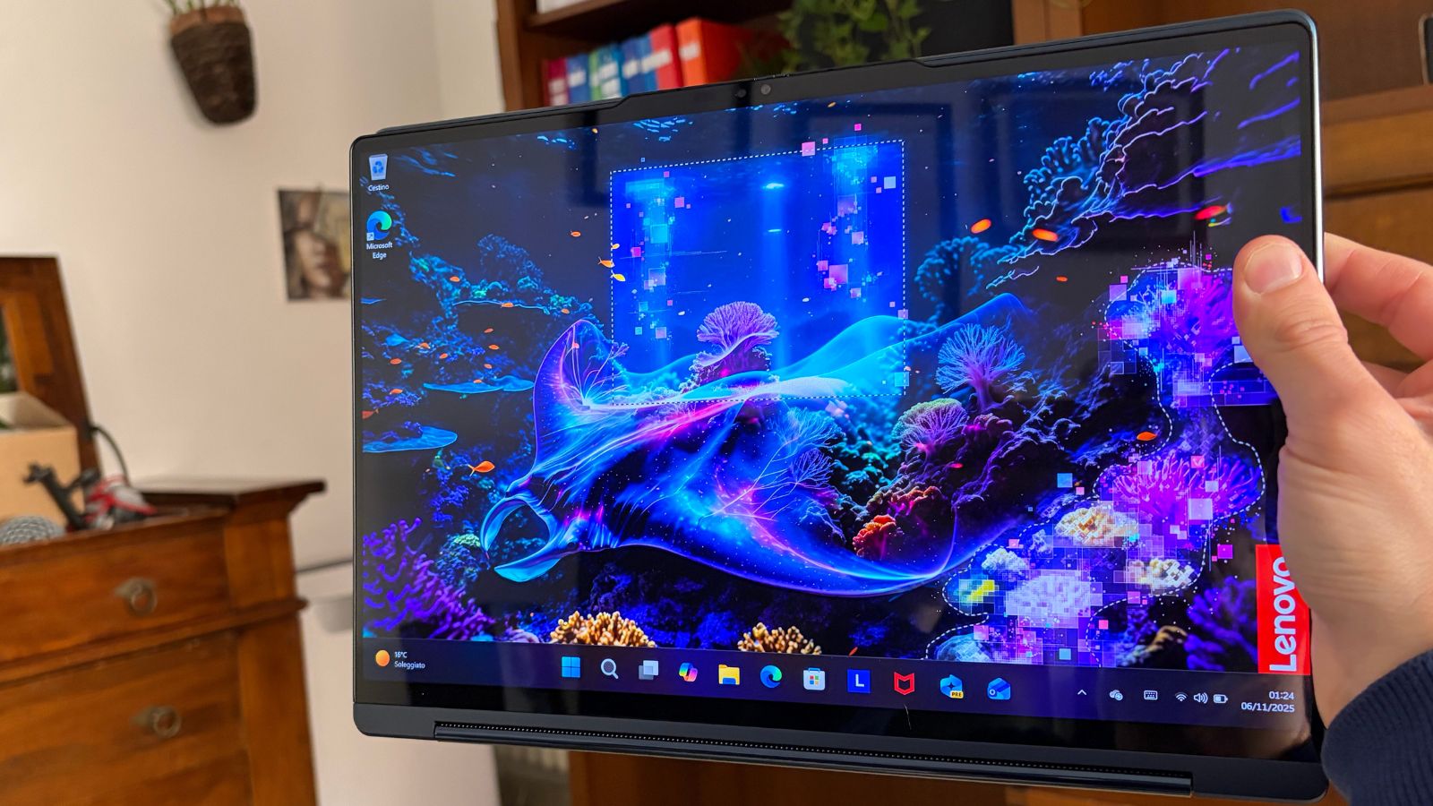 Lenovo Yoga 9i 2-in-1 Aura Edition Lenovo Yoga 9i 2-in-1 Aura Edition