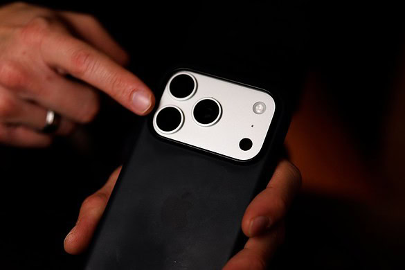 iPhone 17 Pro: utenti segnalano suono statico durante la ricarica