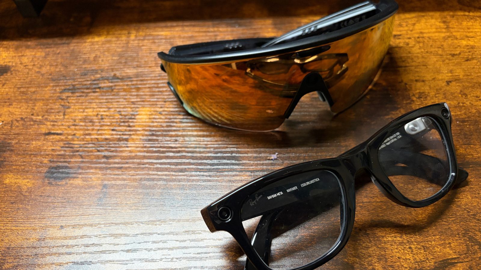 Oakley Meta Vanguard vs Ray-Ban Meta Wayfarer Oakley Meta Vanguard vs Ray-Ban Meta Wayfarer