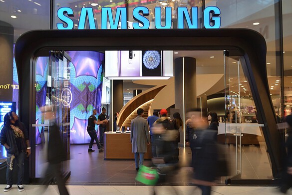 Samsung alza i prezzi delle memorie DDR5 per server fino al 60%: la corsa all’AI fa impennare i costi