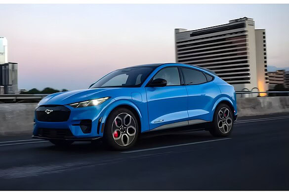 Ford BlueCruise si espande: la guida “mani libere” arriva su più modelli
