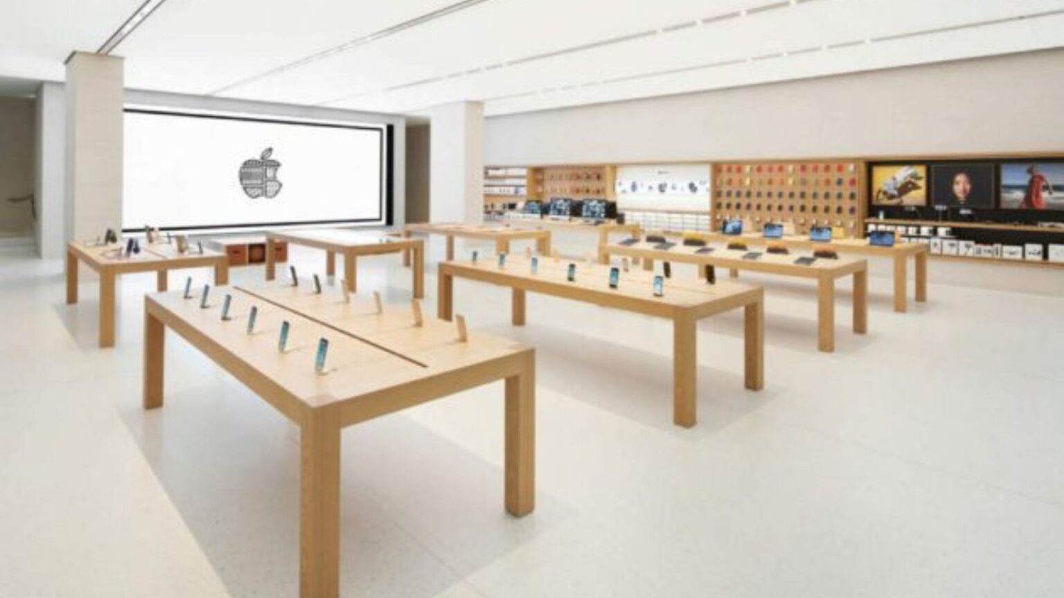 Apple Store, in arrivo un rinnovo espositivo il 12 novembre: segnali di nuove uscite