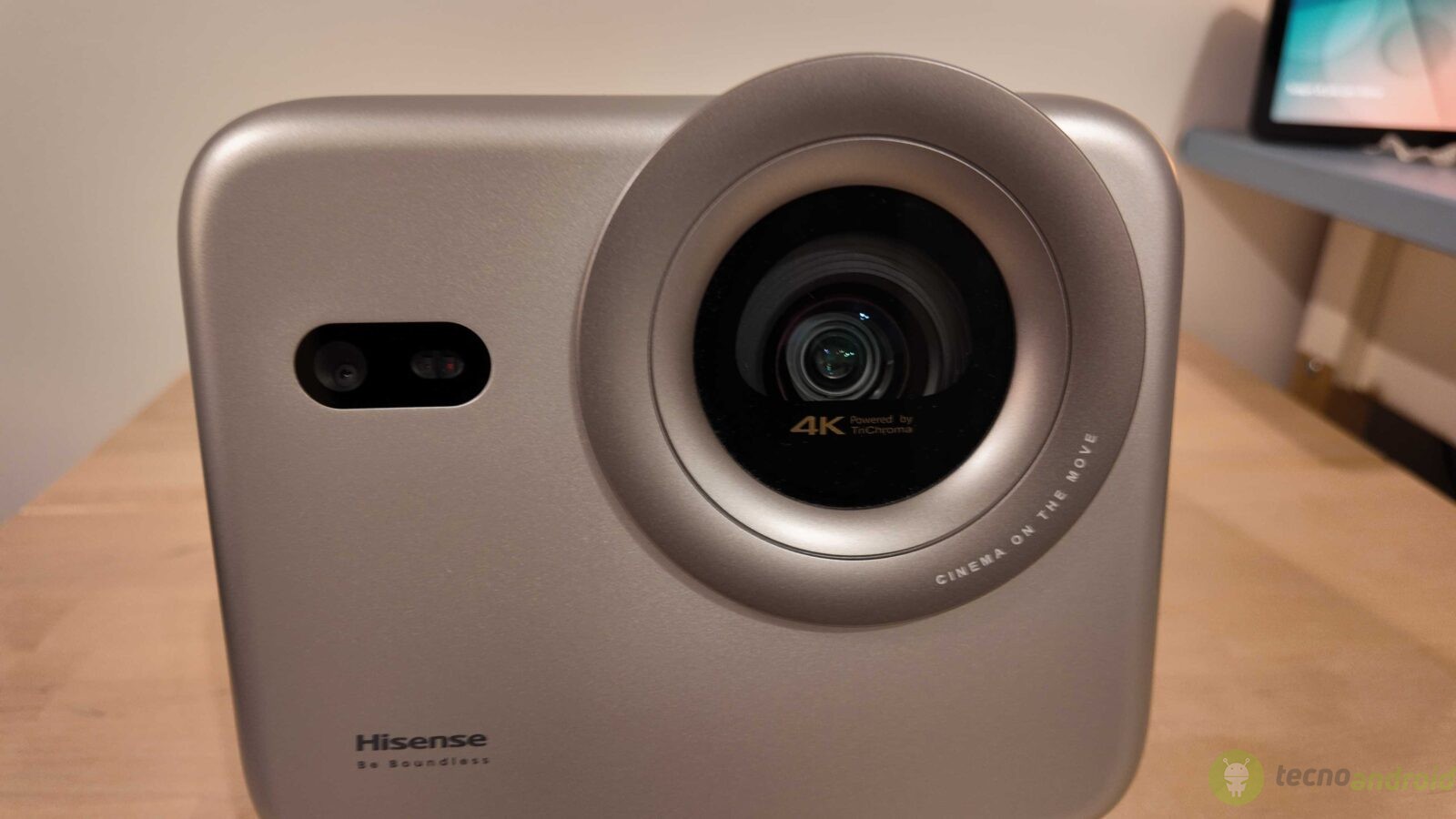 Hisense M Pro () Hisense M Pro ()