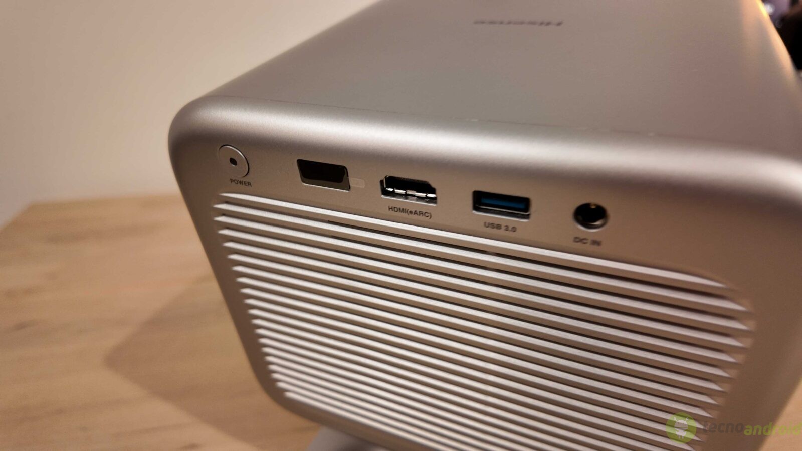 Hisense M Pro () Hisense M Pro ()