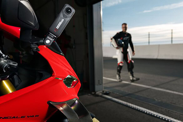 Insta360 X5 MM93 2025 Championship Edition: la videocamera 360 dedicata a Marc Márquez