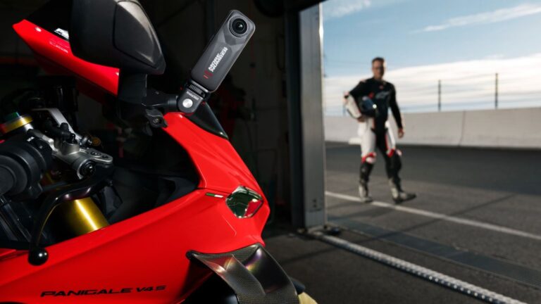 Insta360 X5 MM93 2025 Championship Edition: la videocamera 360 dedicata a Marc Márquez