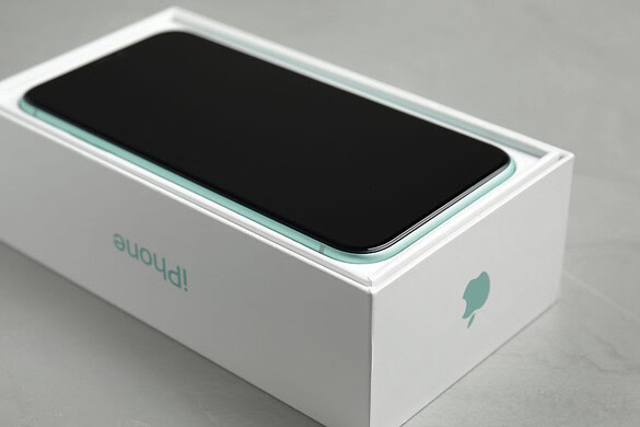 Apple: niente più display LTPO sui suoi iPhone?