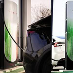 tesla supercharger - caratteristiche tesla supercharger