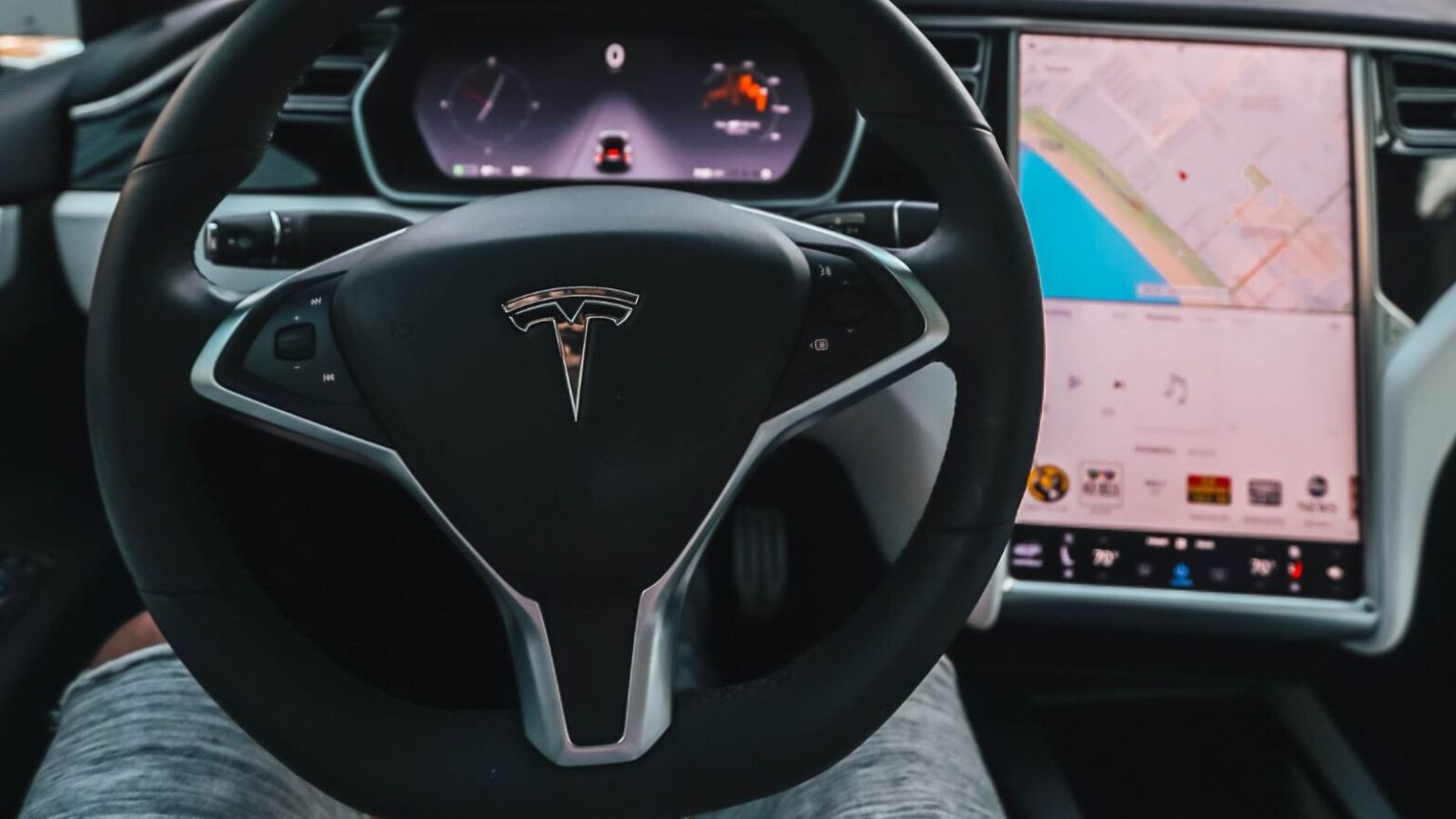 tesla FSD
