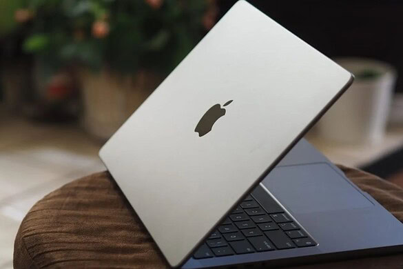 MacBook Pro M6: in arrivo un redesign con display OLED e touch, ma non per tutti