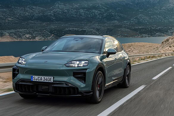 Porsche presenta ufficialmente la Cayenne Electric