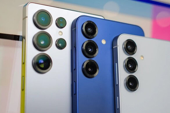 Galaxy S26 Ultra, foro della fotocamera frontale più grande: i rumor di Ice Universe
