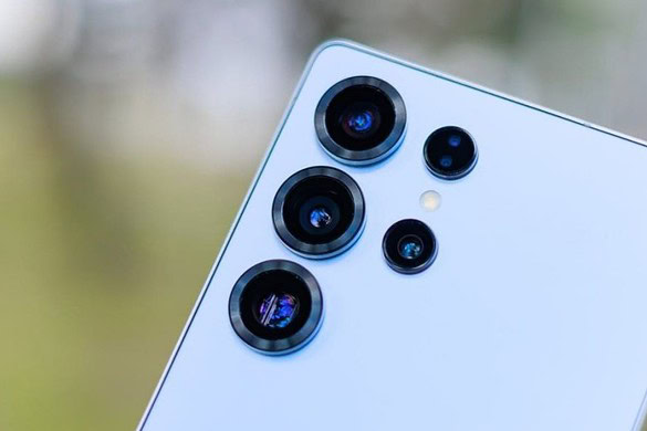 Samsung Galaxy S26, la ricarica wireless sale di potenza dopo sei anni di attesa