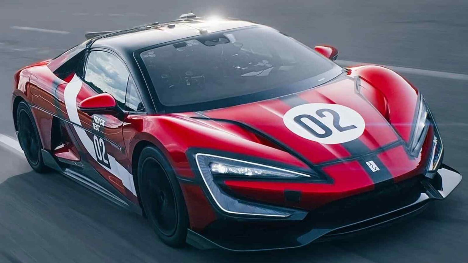 BYD rivoluziona l’auto elettrica con la Yangwang U9, la prima supercar con telaio stampato in 3D in lega ultraleggera.