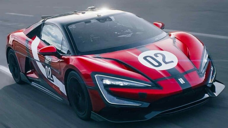BYD rivoluziona l’auto elettrica con la Yangwang U9, la prima supercar con telaio stampato in 3D in lega ultraleggera.
