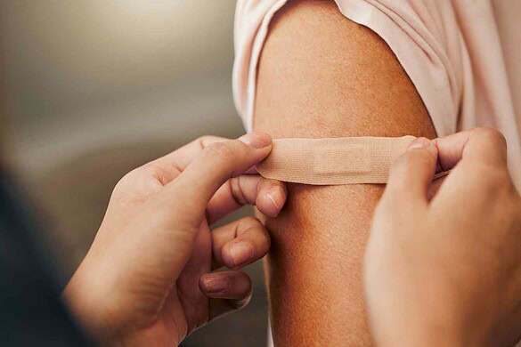 Cuore in riparazione: la nuova frontiera dei cerotti intelligenti al MIT