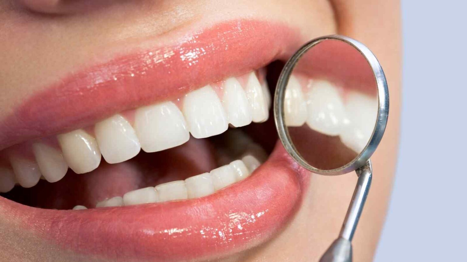 Un gel sviluppato a Nottingham rigenera lo smalto in 14 giorni usando peptidi che ricostruiscono la struttura naturale del dente.