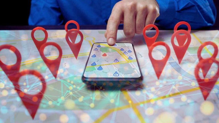 Google Maps integra l’AI Gemini, offrendo navigazione avanzata, ricerca intelligente e assistenza vocale in auto, bici e a piedi.