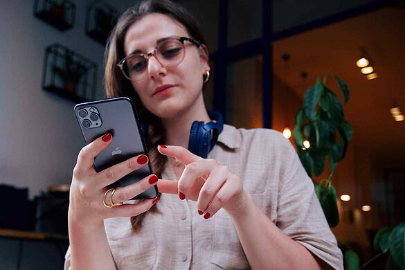 Cellulare e salute: miti da sfatare e semplici accorgimenti quotidiani