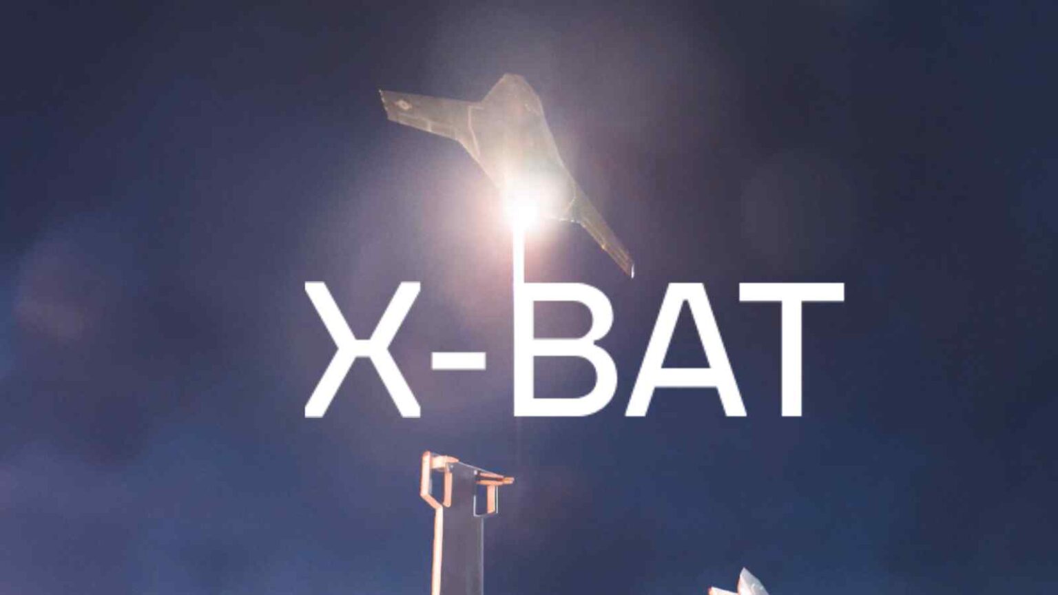 Shield AI presenta X-BAT, un VTOL autonomo multiruolo capace di operare anche senza connessione e con lunga autonomia.