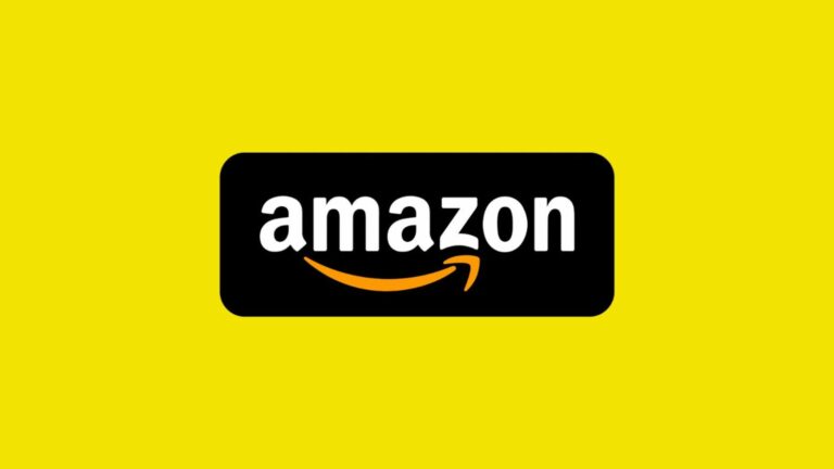 Logo di Amazon su sfondo giallo, simbole del gigante dell'e-commerce, perfetto per articoli su shopping online, promozioni e guide all'acquisto su Amazon in Italia.