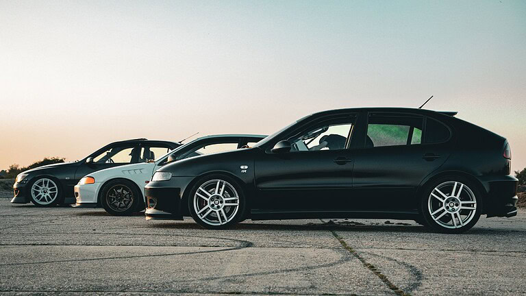 Auto sportive, tuning e tecnologia automobilistica avanzata con modelli di alta gamma e prestazioni ottimali.