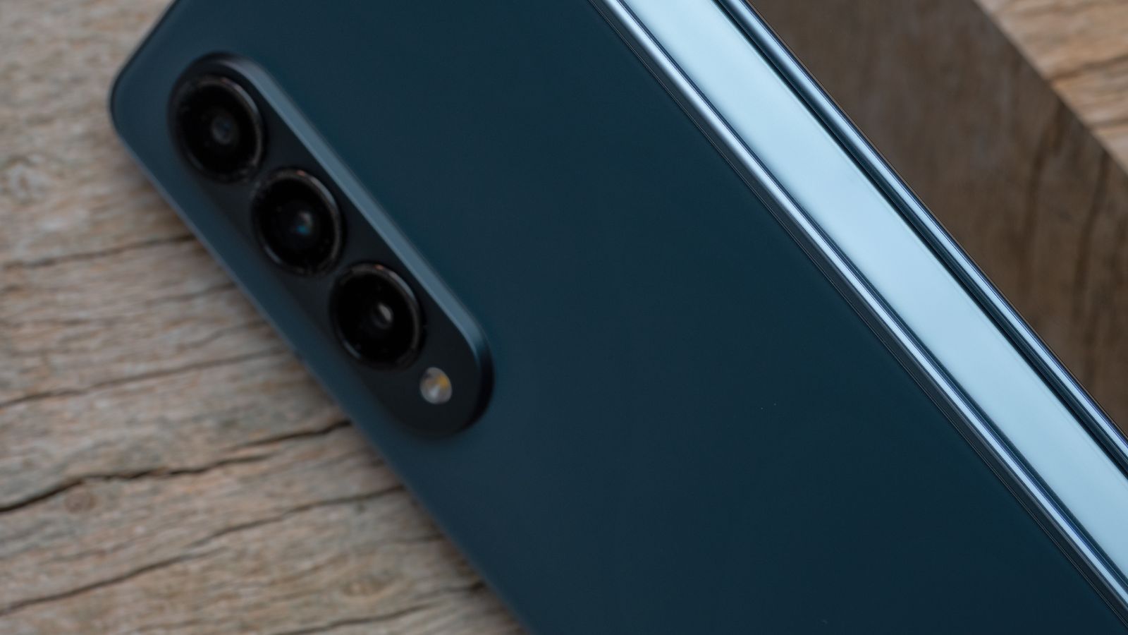 Galaxy Z Fold8: un leak presenta il possibile comparto fotografico