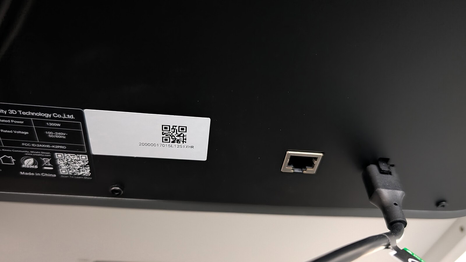 Creality K2 Pro Combo - immagine 17 Installazione di rete Ethernet e porte di collegamento internet su dispositivi tecnologici.