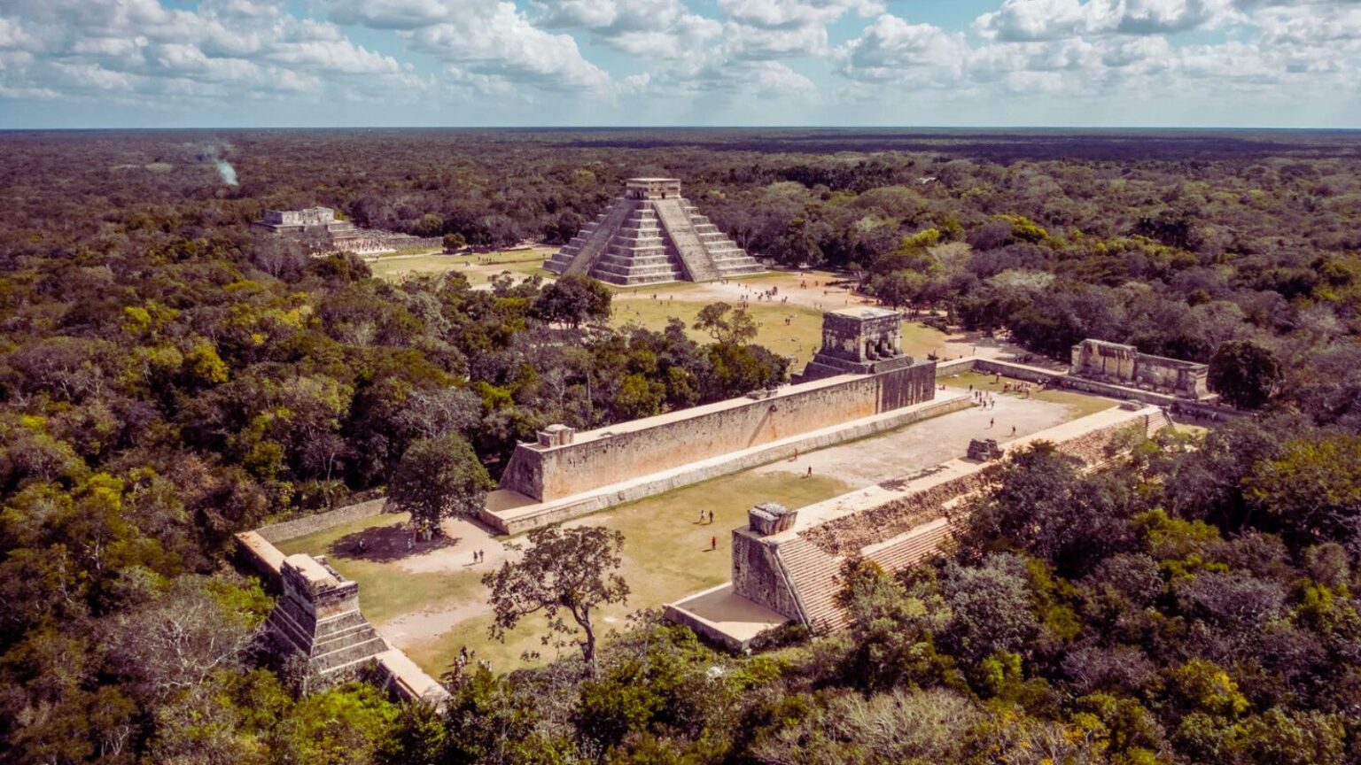 El Castillo