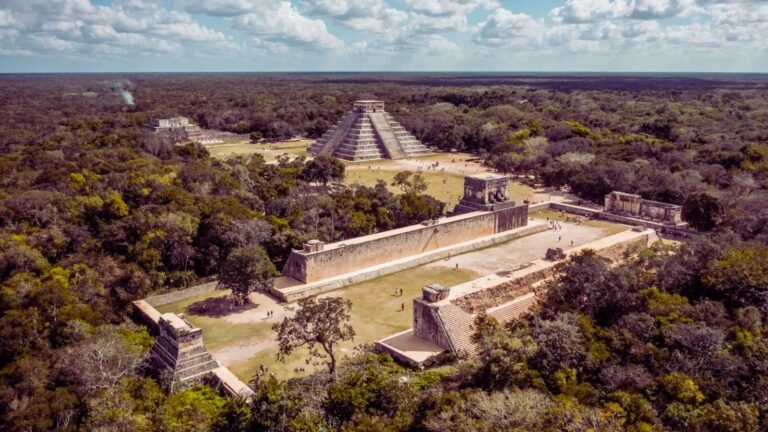 El Castillo
