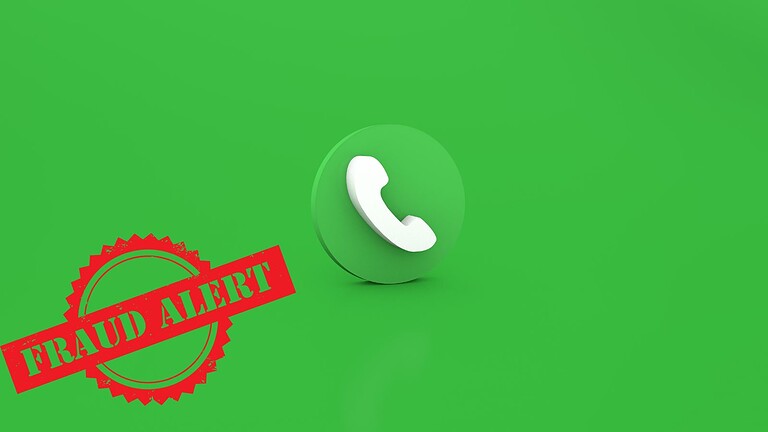 Altrettanto, attenzione a truffe online e messaggi fraudolenti su app di messaggistica come WhatsApp, che possono mettere a rischio dati personali e sicurezza.