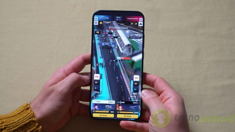 Smartphone gaming. Smartphone con schermo grande per giochi avvincenti e alte prestazioni, ideale per app di racing e giochi di strategia, ottima qualità video e audio, facile da usare.