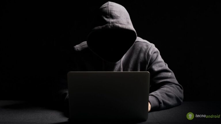 Truffa natalizia: attenzione ai messaggi che svuotano il conto