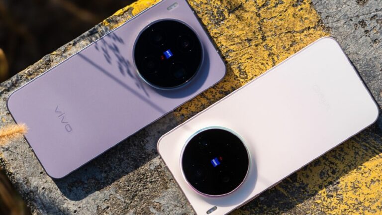 Fotocamera tripla Vivo Y70s, smartphone elegante con display ampio, perfetto per chi cerca prestazioni e stile in un dispositivo Android.