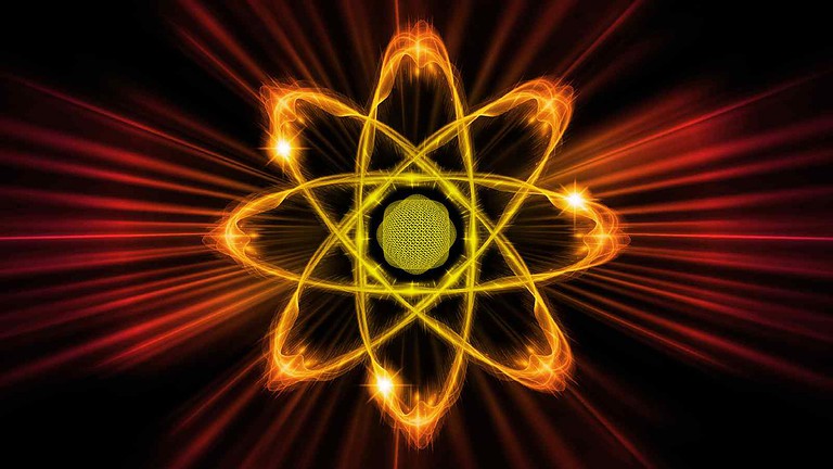 Tecnologia e energia atomica in immagini di alta qualità con effetti di luce e fuoco, perfette per articoli su innovazioni tecnologiche e energia sostenibile.