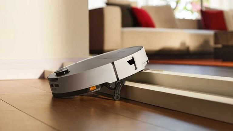 Roborock Saros 20, CES 2026: i nuovi robot superano gradini e soglie alte