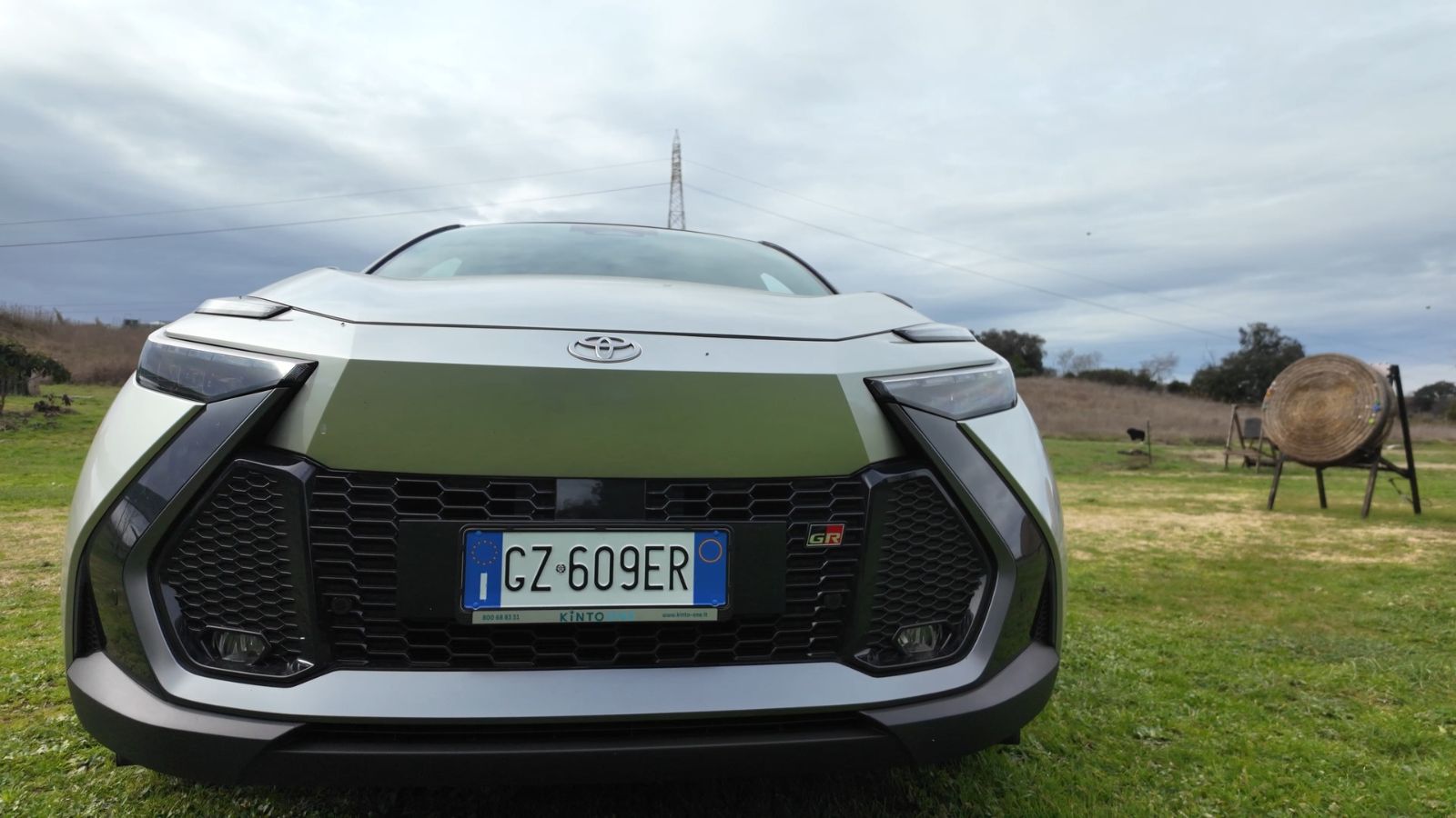 Toyota C-HR Plug-in Hybrid 220 CV Toyota C-HR Plug-in Hybrid 220 CV