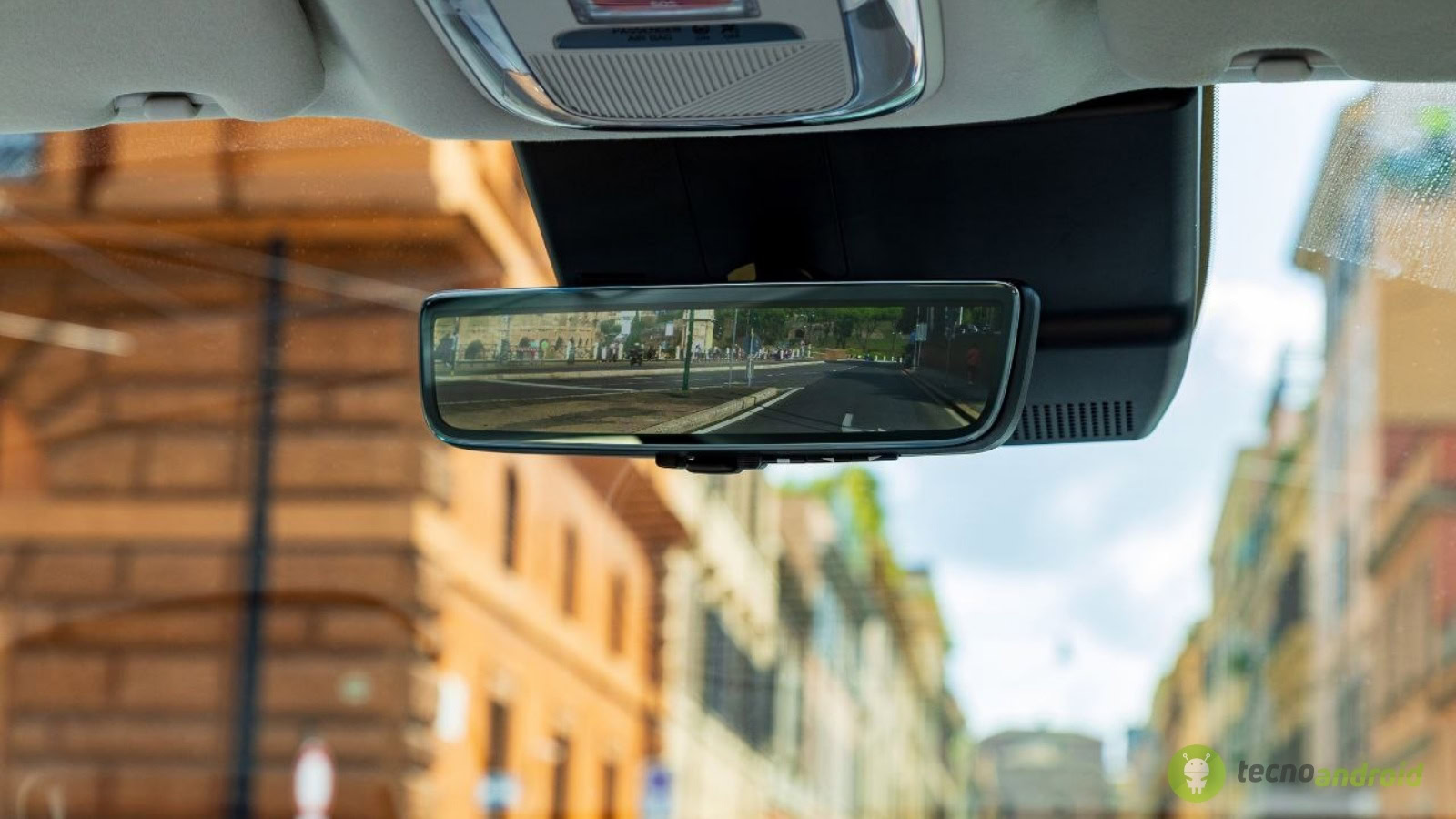 Hyundai IONIQ () Hyundai IONIQ ()