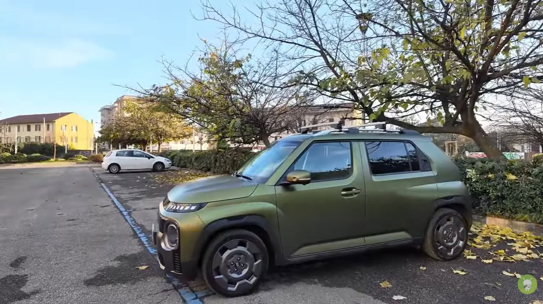 Hyundai Inster Cross () Hyundai Inster Cross ()