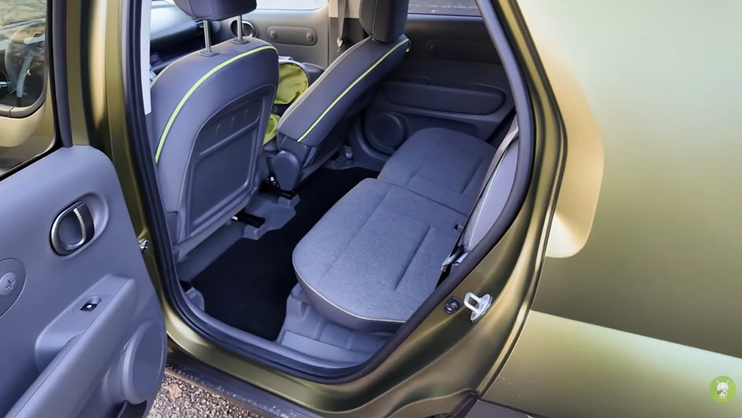 Hyundai Inster Cross () Hyundai Inster Cross ()