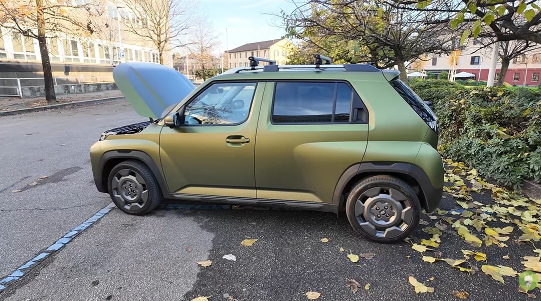 Hyundai Inster Cross () Hyundai Inster Cross ()