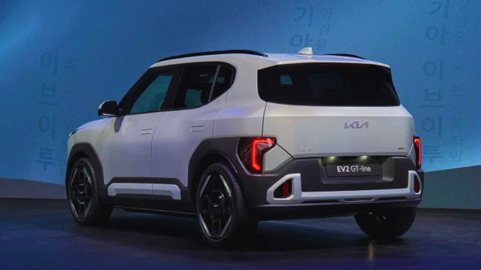 KIA EV2