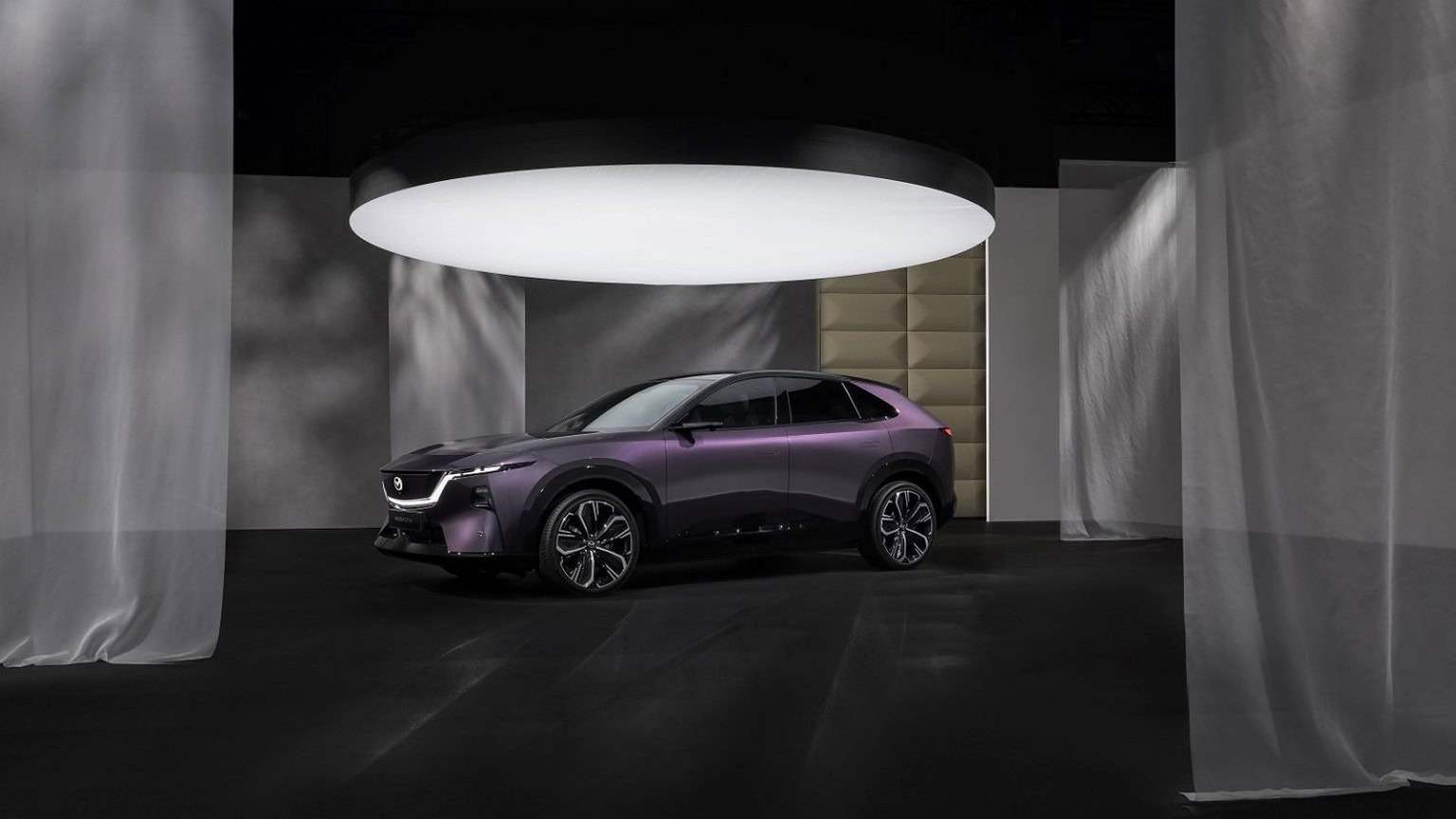 Mazda CX-6e SUV