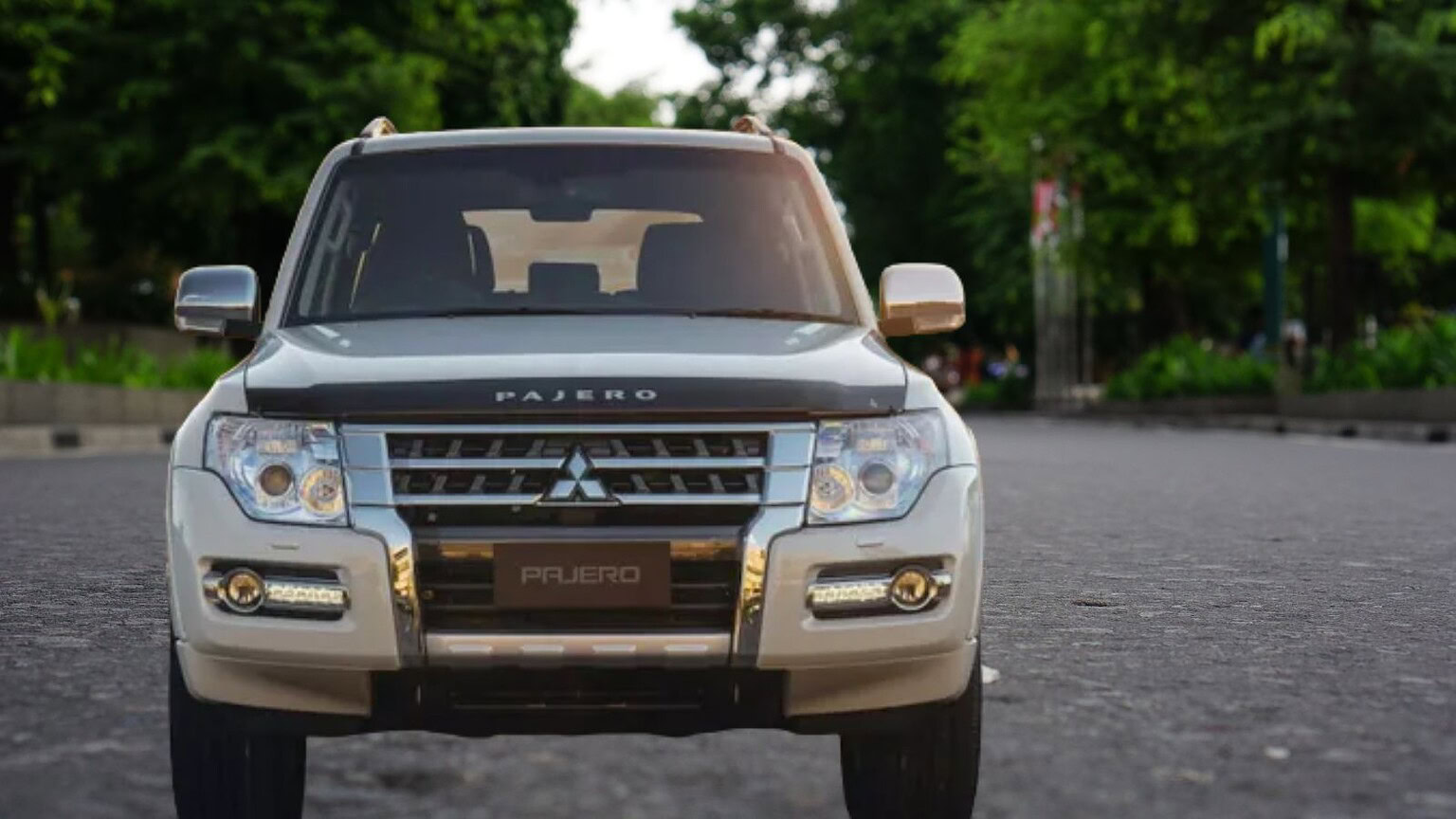 Mitsubishi Pajero SUV
