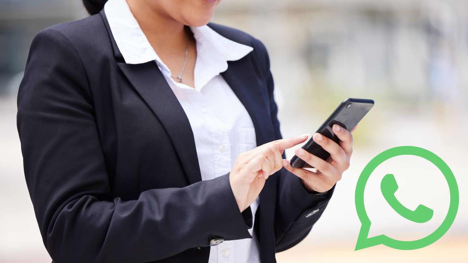 WhatsApp testa le foto di copertina nei profili personali su iOS