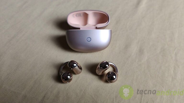 Realme Buds Clip () Realme Buds Clip ()