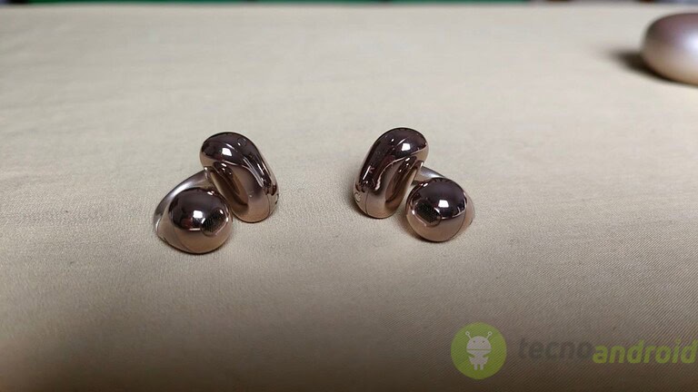 Realme Buds Clip () Realme Buds Clip ()