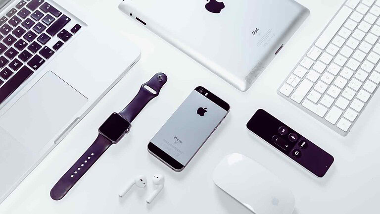 Nel 2026 Apple prevede aggiornamenti di tutta la linea Mac, dai chip M5 e M6 ai nuovi display e modelli ridisegnati.